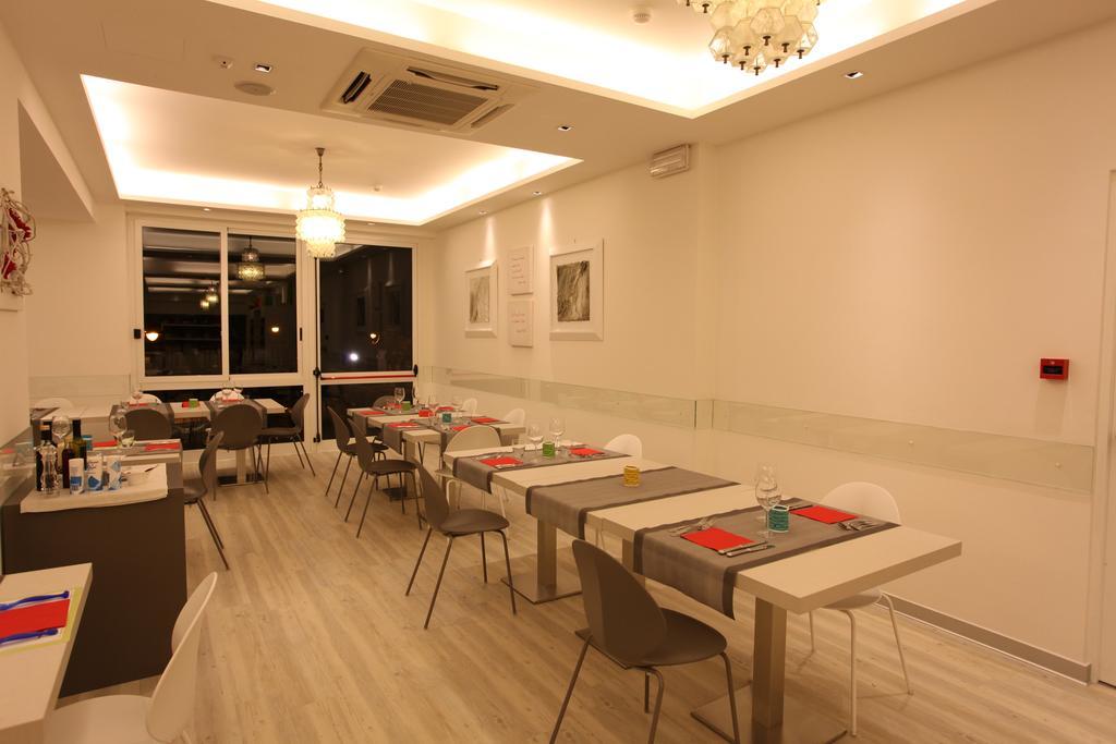 Hotel Fantasy 리치오네 외부 사진