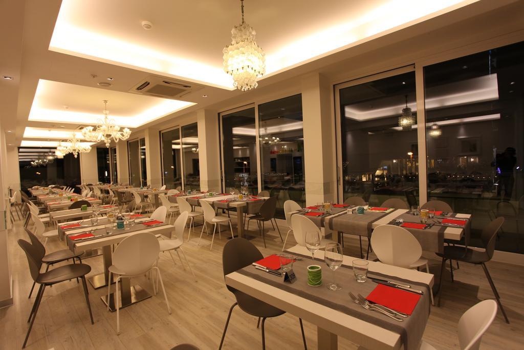 Hotel Fantasy 리치오네 외부 사진