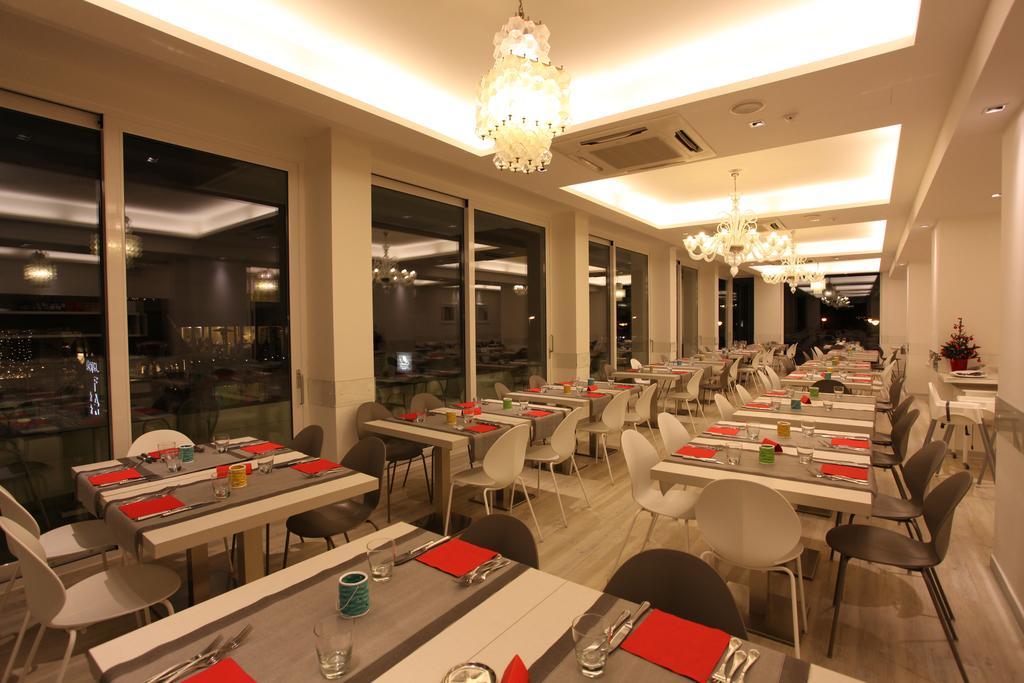 Hotel Fantasy 리치오네 외부 사진