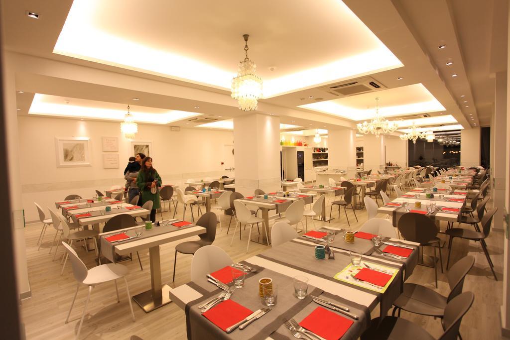 Hotel Fantasy 리치오네 외부 사진